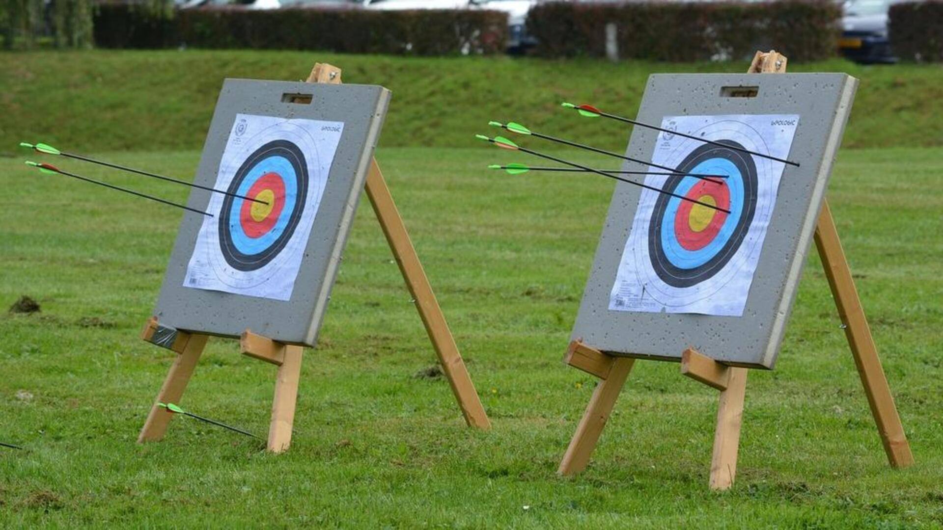 Mengapa sasaran panahan memiliki cincin berwarna-warni?