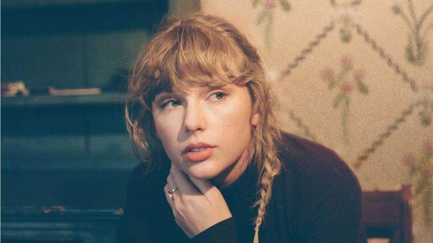 Taylor Swift menduduki puncak Billboard 200 untuk rekor 60 minggu