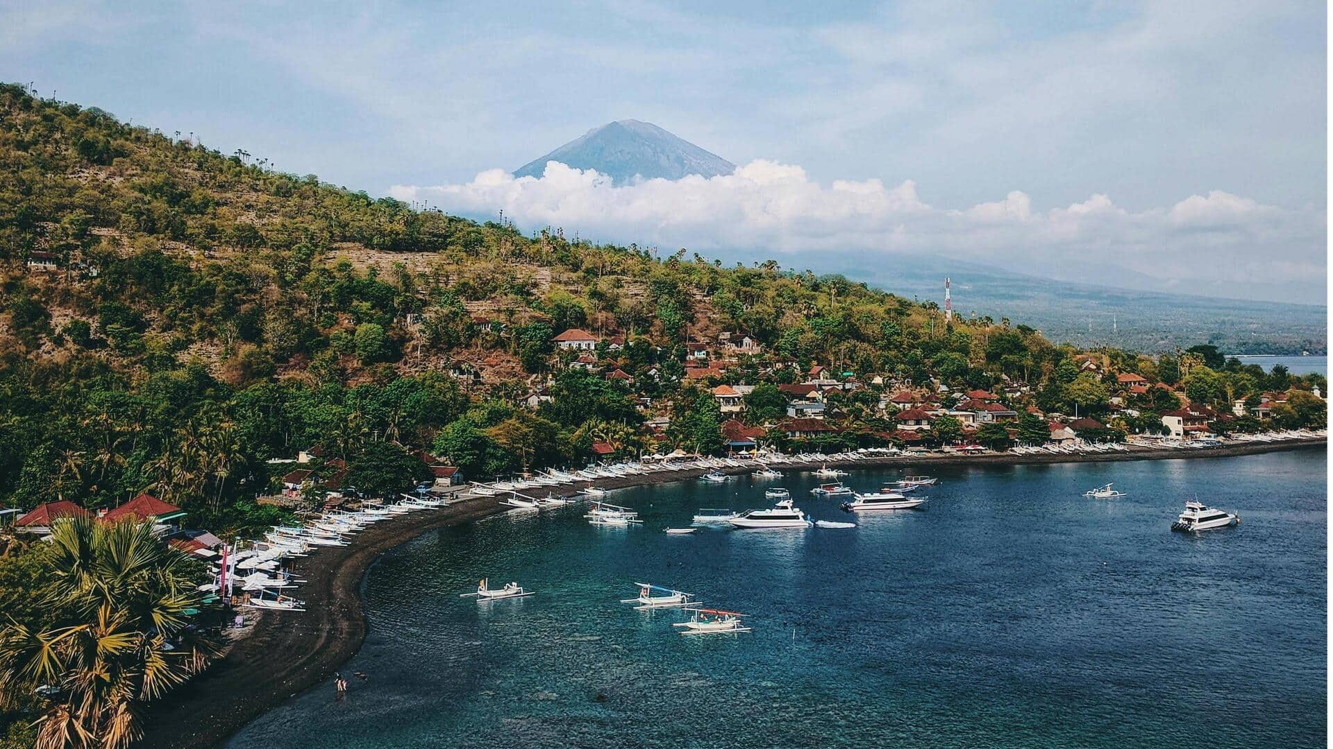 Pantai Tersembunyi di Bali yang Menenangkan Pantai Tersembunyi di Bali yang Menenangkan