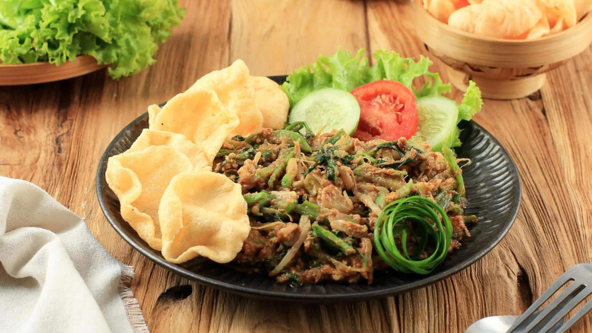 Mencicipi Hidangan dengan Saus Kacang yang Unik di Jakarta