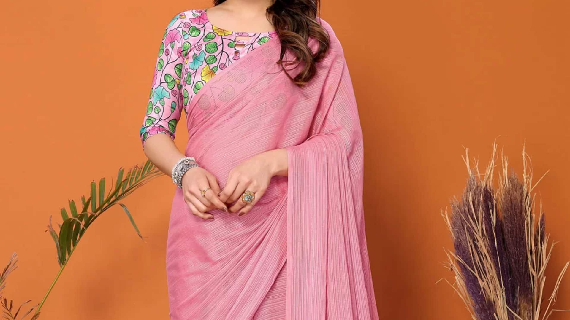Gaya unik memakai sari untuk kenyamanan musim panas India