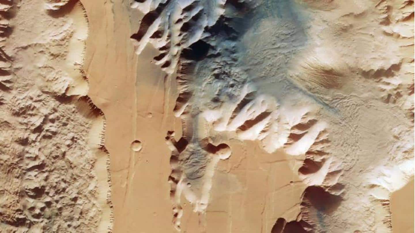Mars Express menangkap gambar spektakuler dari ngarai terbesar di tata surya