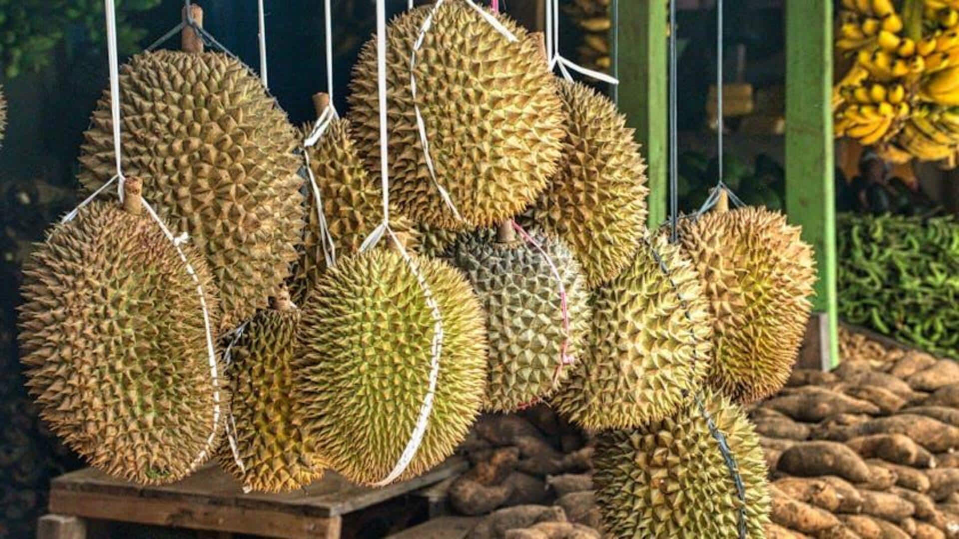 Menjelajahi Pasar Buah Pinggir Jalan di Jawa Menjelajahi Pasar Buah Pinggir Jalan di Jawa