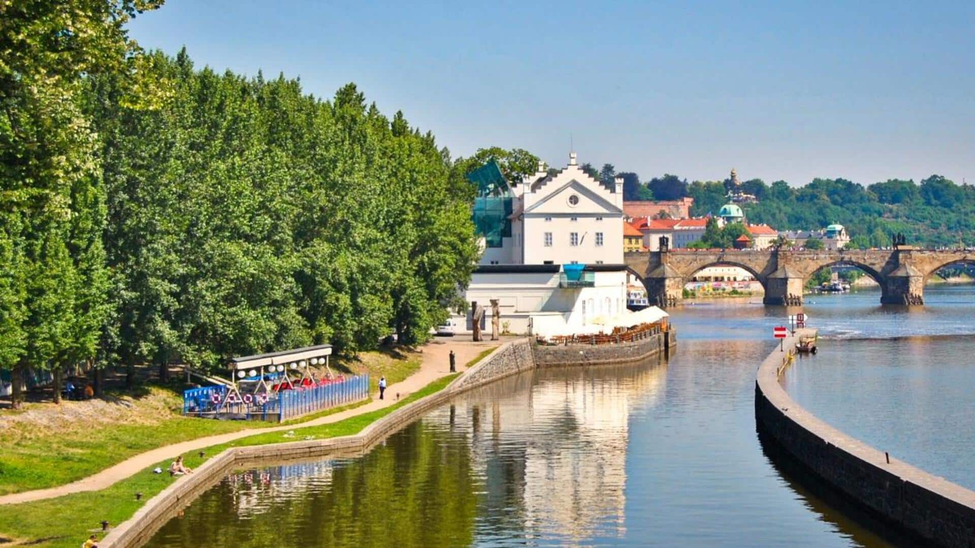 Lima Lokasi Tepi Sungai Yang Indah Di Praha