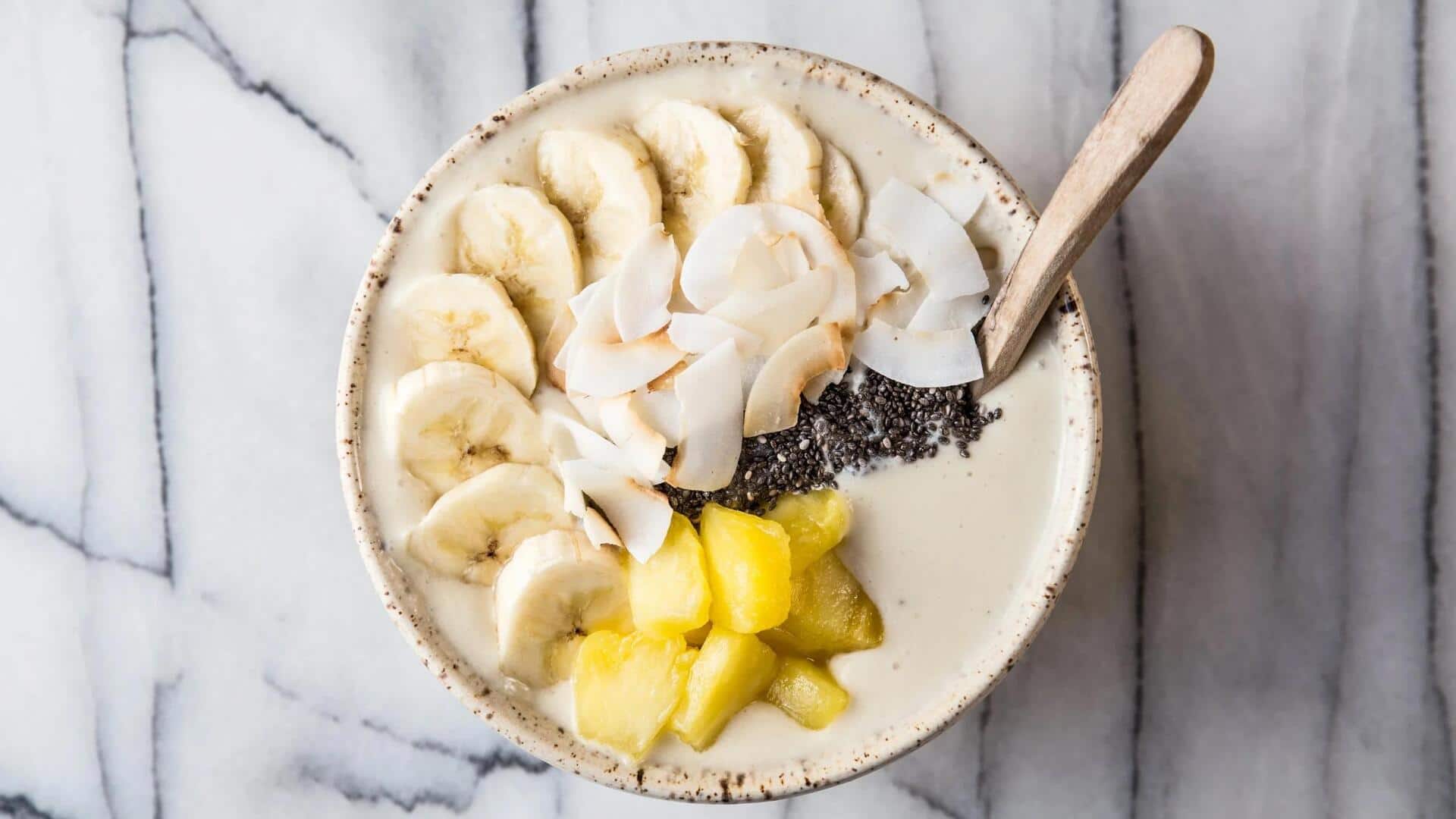 Tips Menggunakan Buah Tropis dalam Smoothie Bowl untuk Menu Sarapan