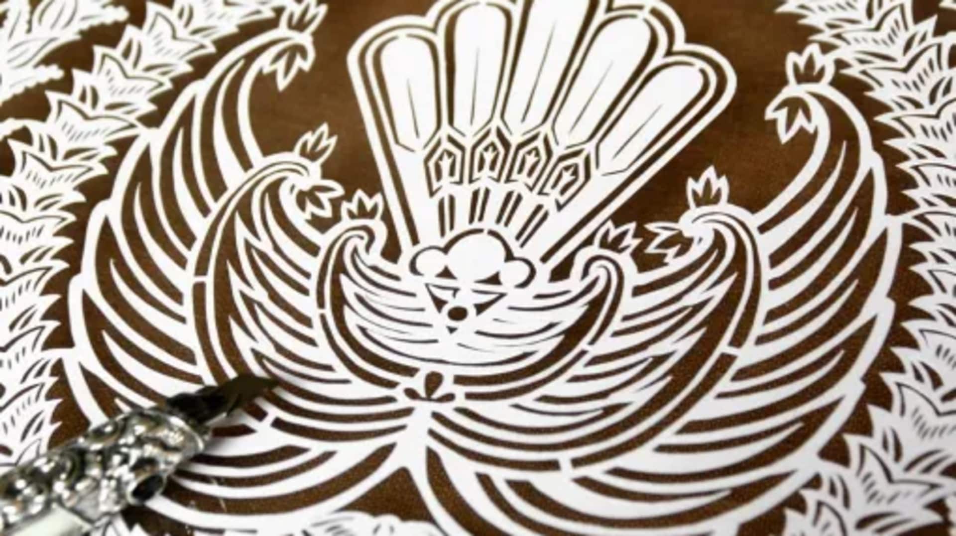 Gaya motif Garuda Indonesia dalam fesyen Gaya motif Garuda Indonesia dalam fesyen