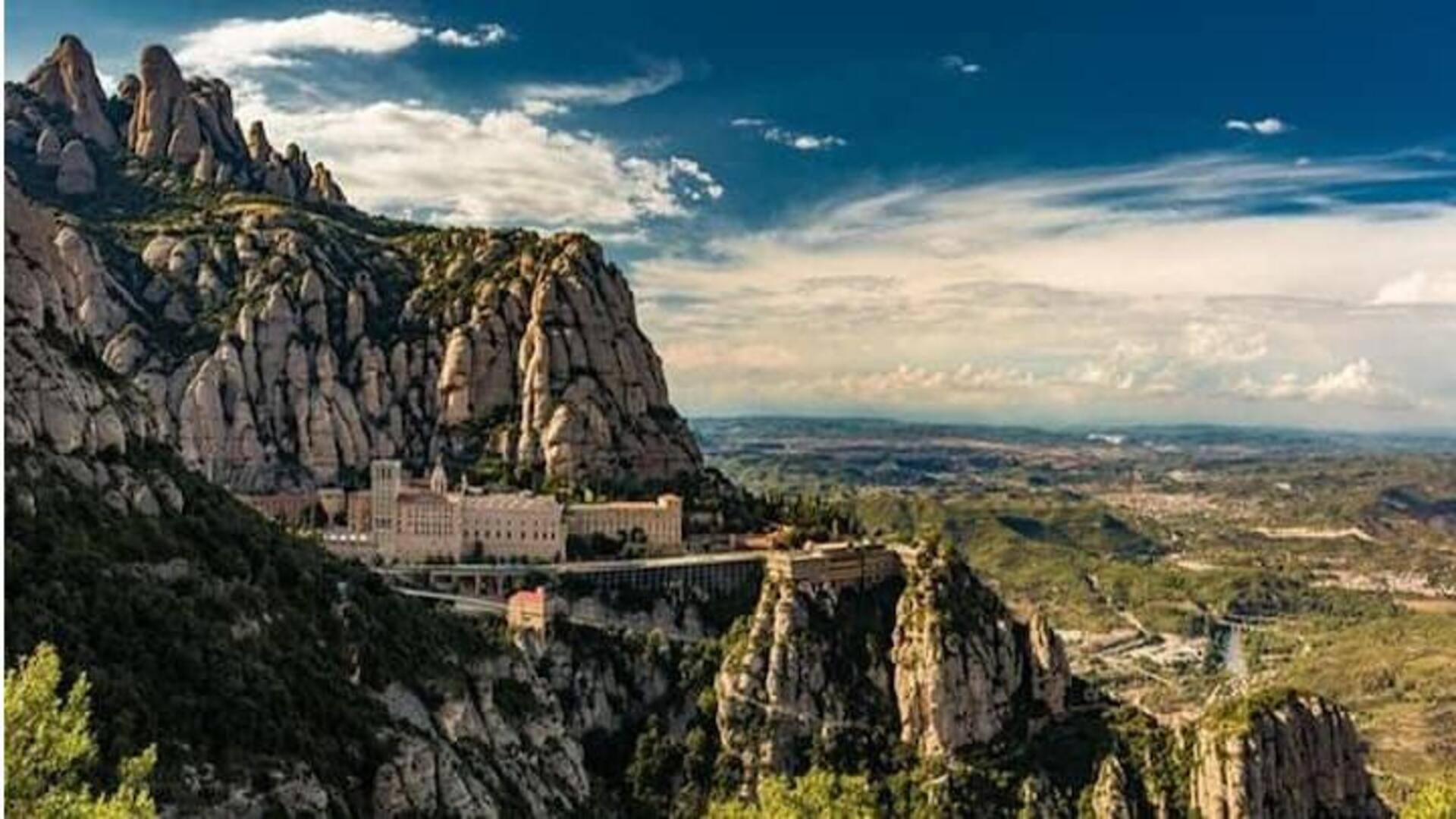 Panduan Petualangan Hiking Ke Pegunungan Montserrat, Barcelona