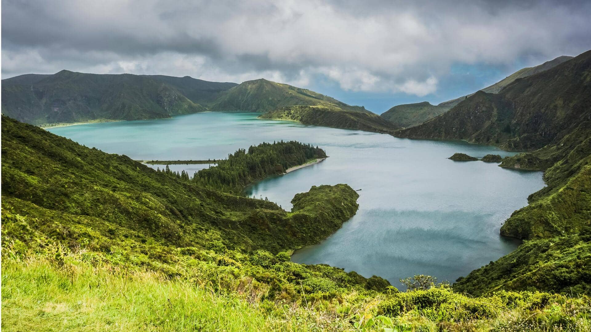 Menemukan Lanskap Hijau Kepulauan Azores