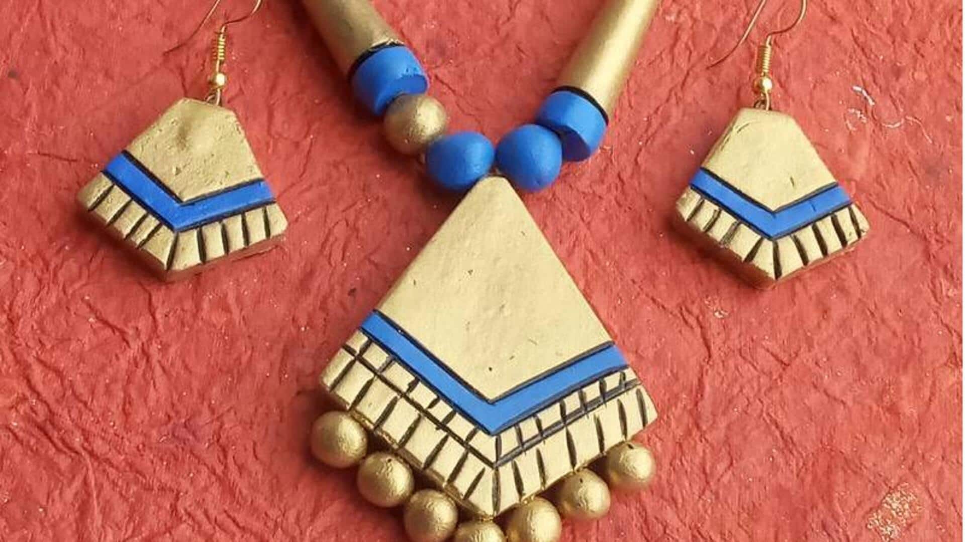 Cara memadukan perhiasan terracotta dengan gaya musim dingin