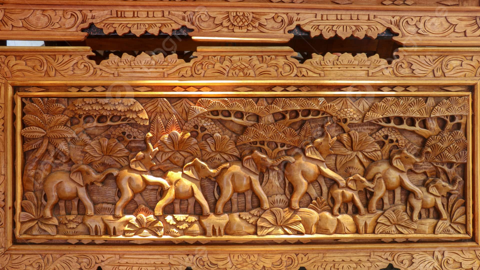 Lima Detail Arsitektur Indonesia untuk Sketsa Anda