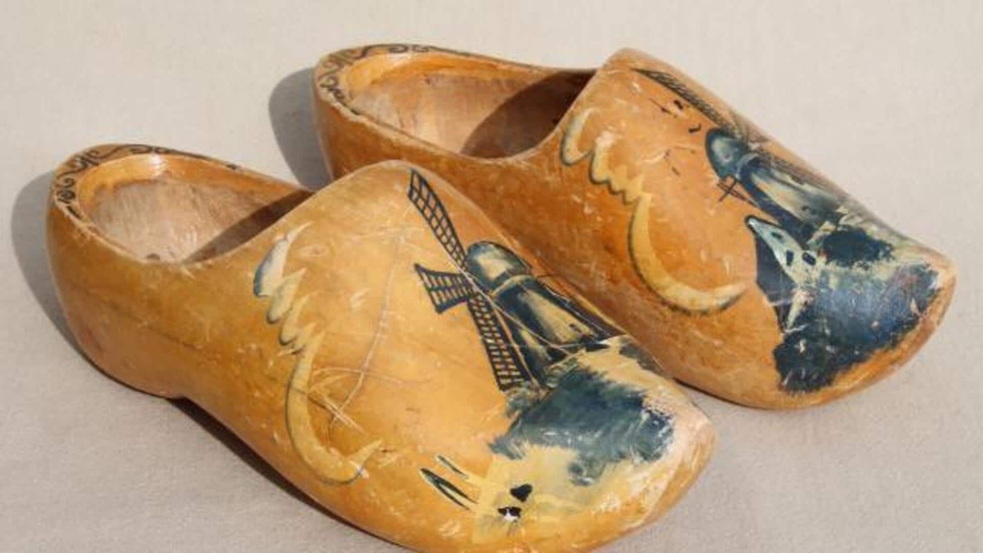 Sepatu kayu lukis: Tren mode India yang unik