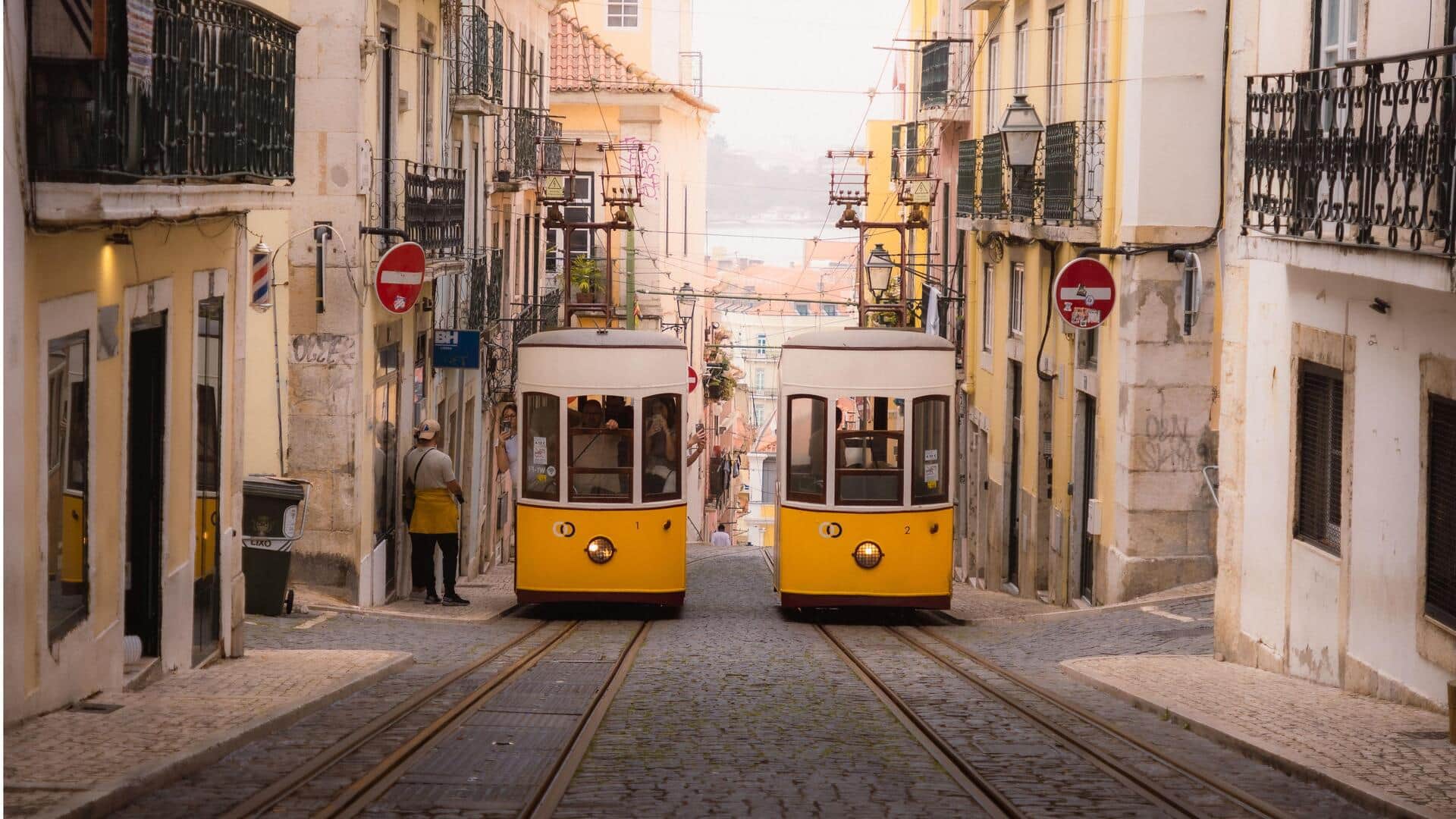 Menjelajahi Rute Tram Ikonik di Lisbon