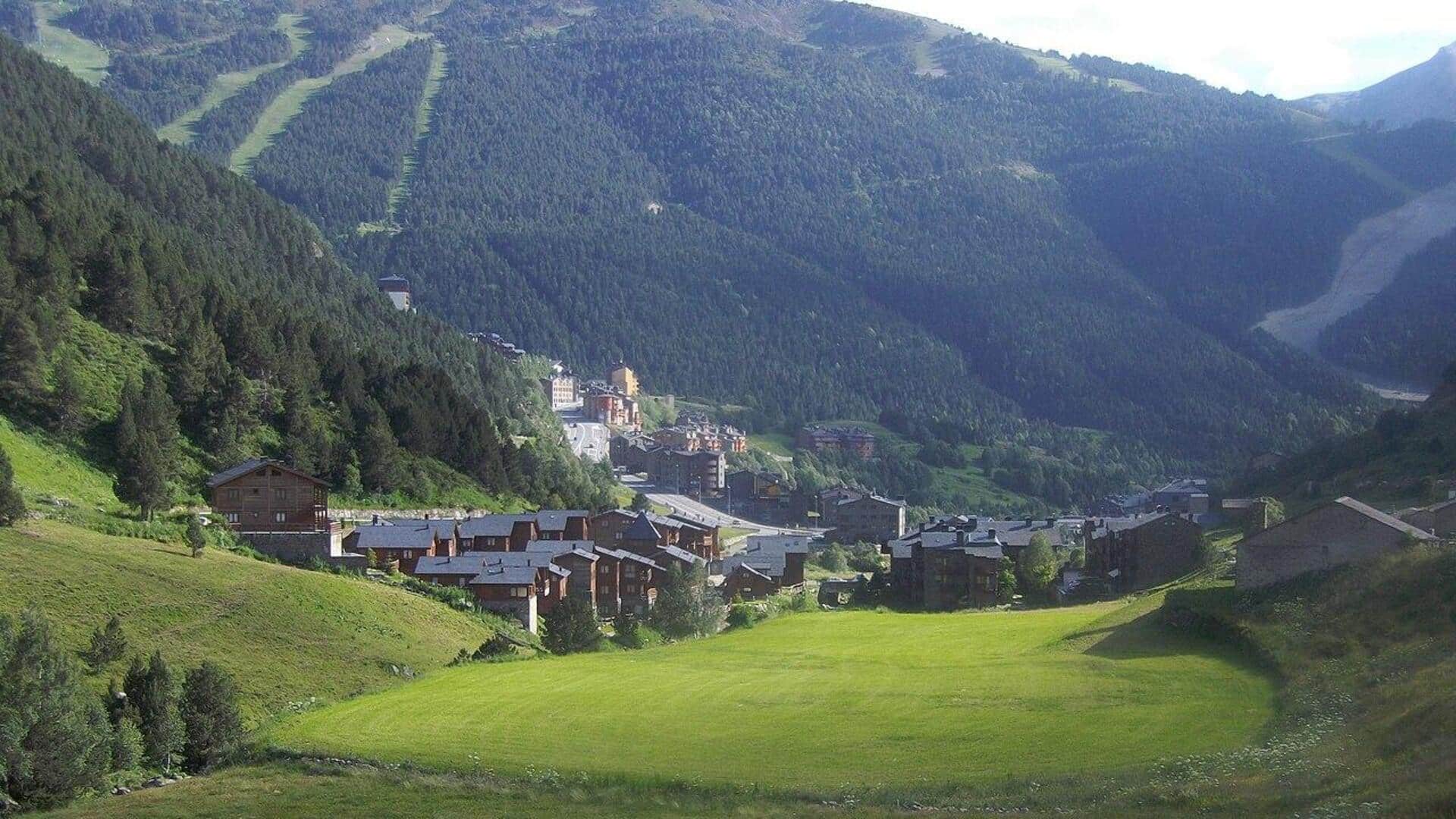 Jelajahi Lembah Tersembunyi Andorra untuk Pemandangan Gunung yang Menakjubkan
