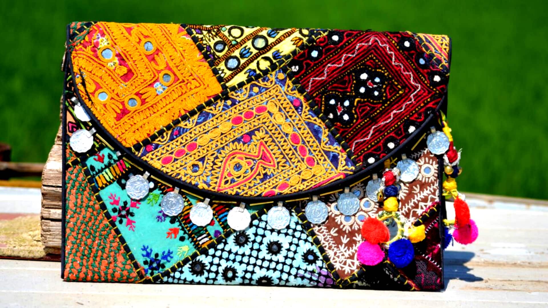 Tas clutch India: Tingkatkan gaya fesyen Anda