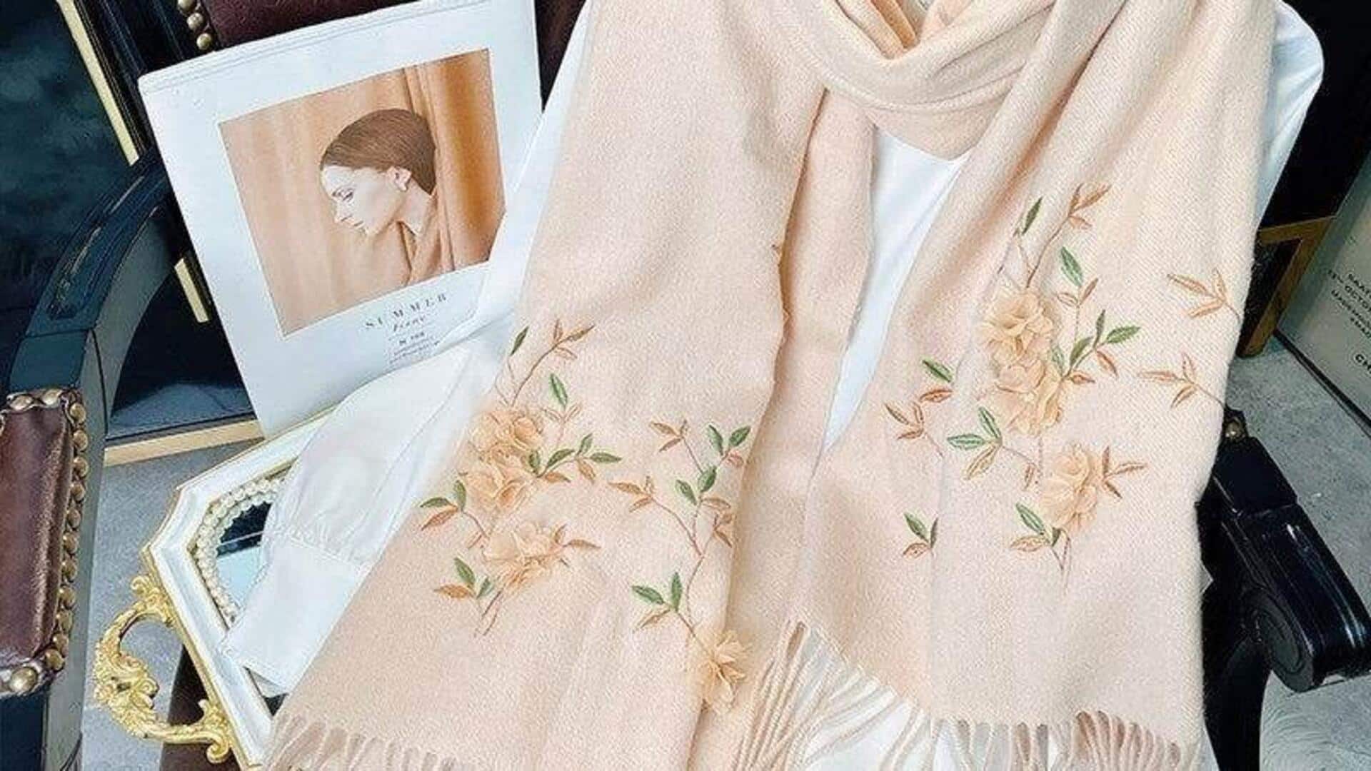 Tingkatkan gaya dengan syal bordir