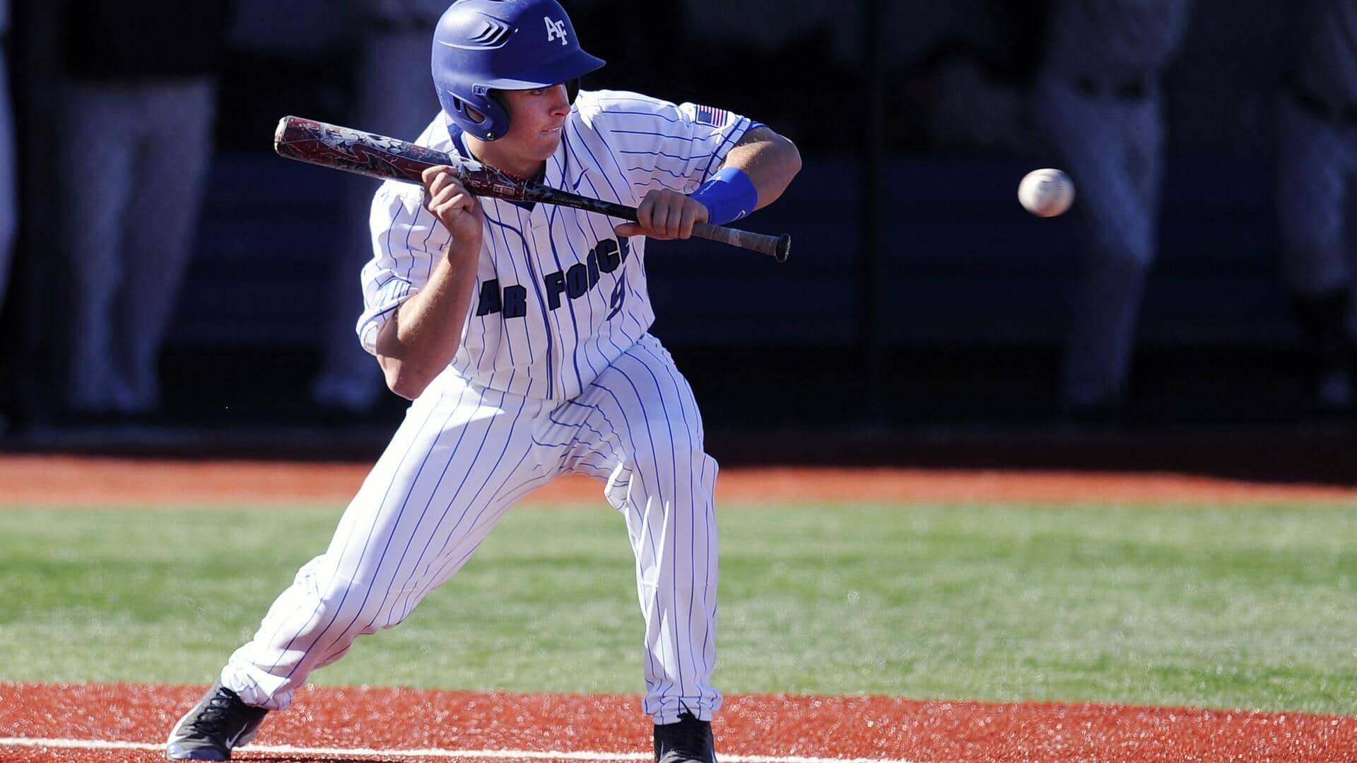 Apa yang membuat Home Run baseball begitu menggugah?