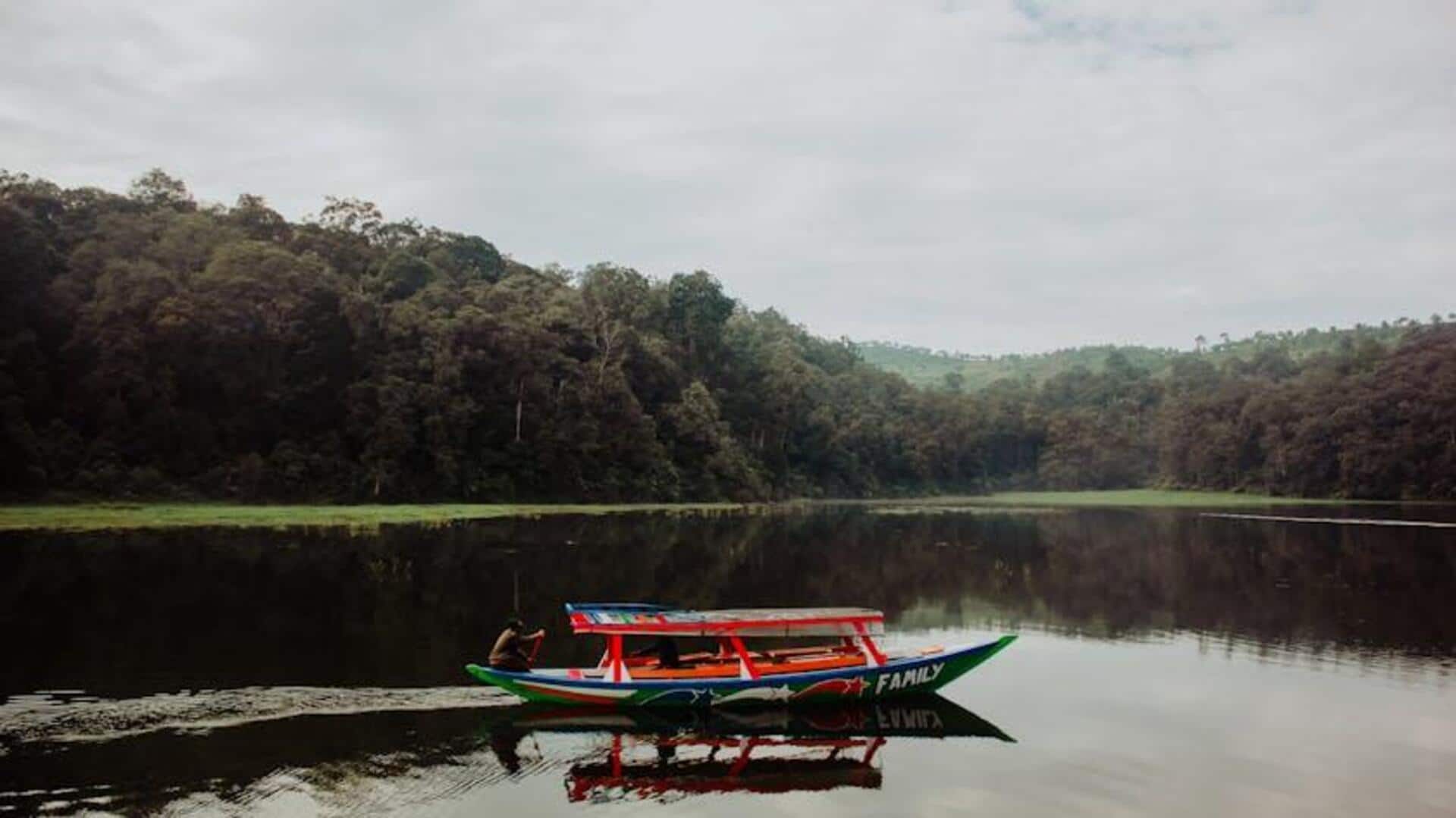 Danau Tenang Dekat Bandung untuk Pelarian Damai Danau Tenang Dekat Bandung untuk Pelarian Damai