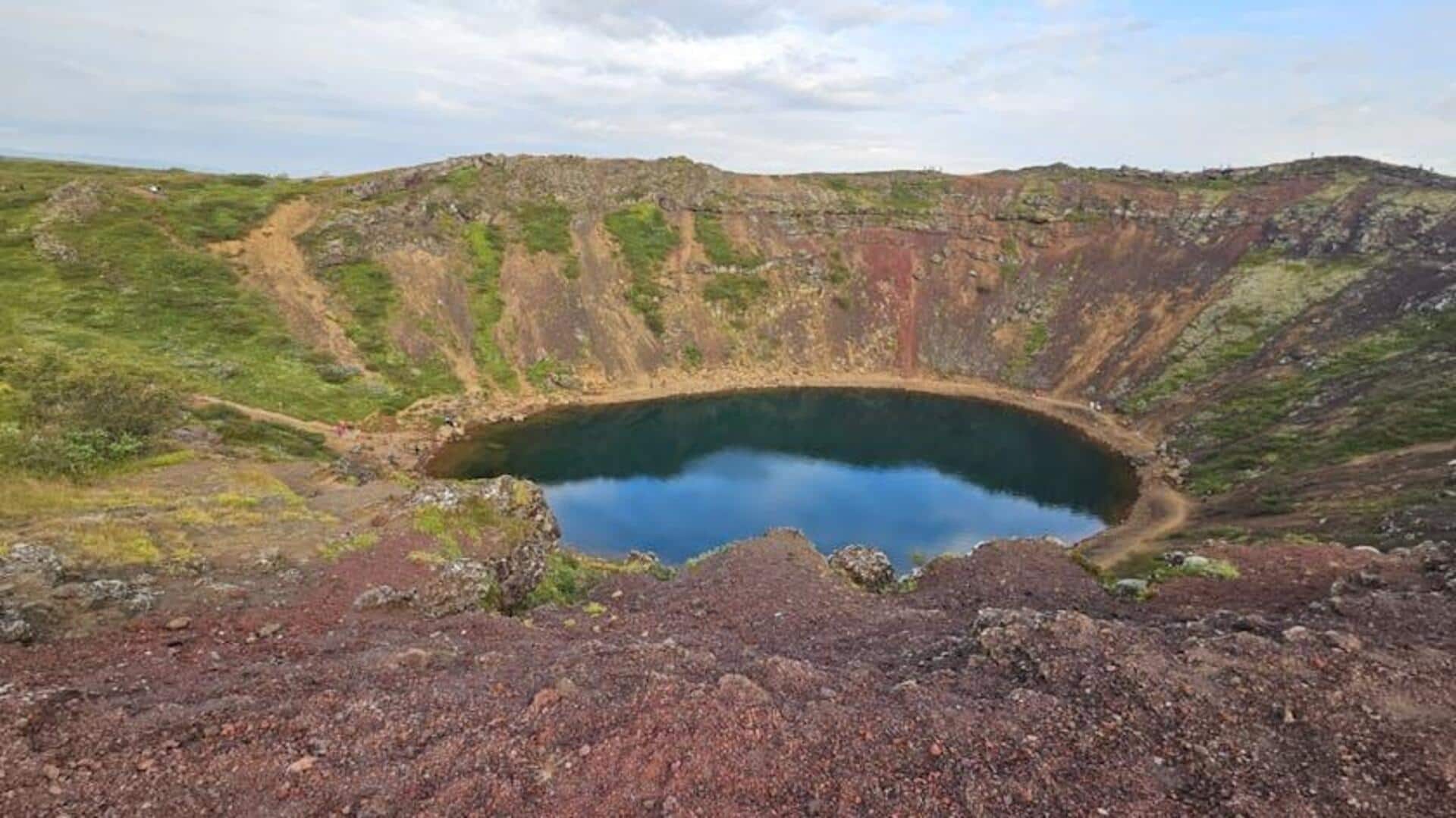 Menjelajahi Lanskap Vulkanik Islandia yang Luar Biasa