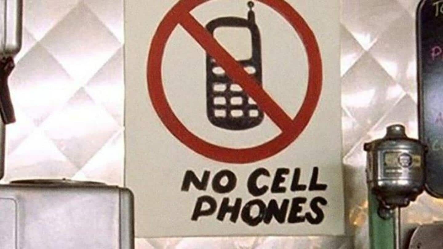 Di mana dan kapan sebaiknya Anda menghindari penggunaan ponsel?