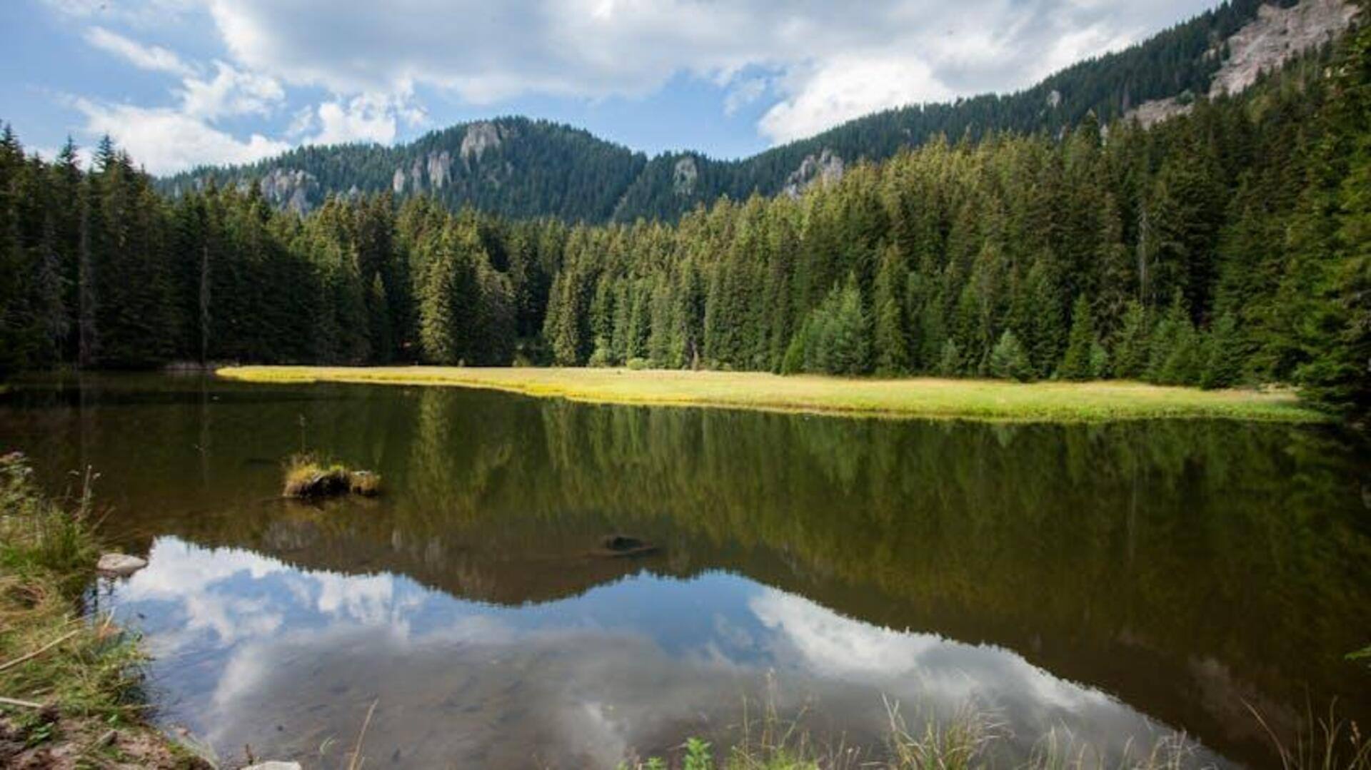 Menjelajahi Desa-Desa Tersembunyi di Pegunungan Rhodope Bulgaria