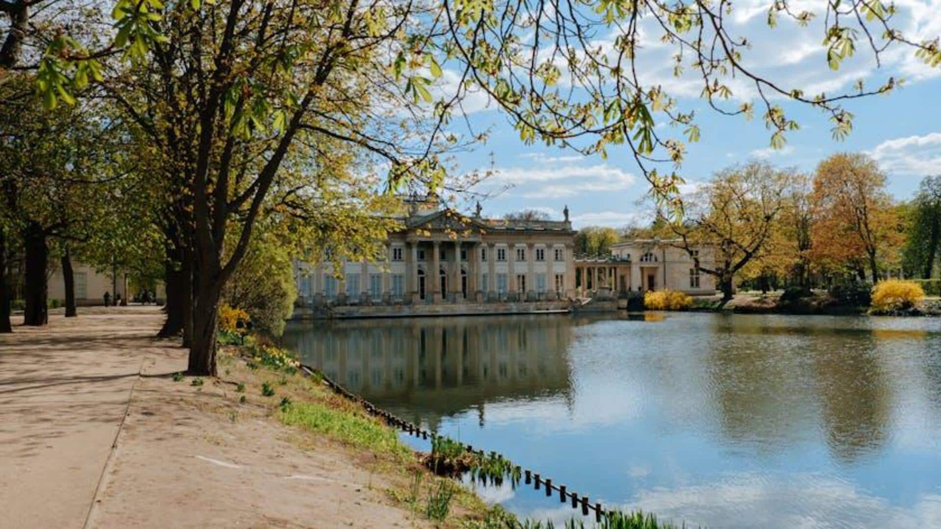 Menikmati Lima Jalan Sore yang Tenang di Tepi Sungai Warsawa