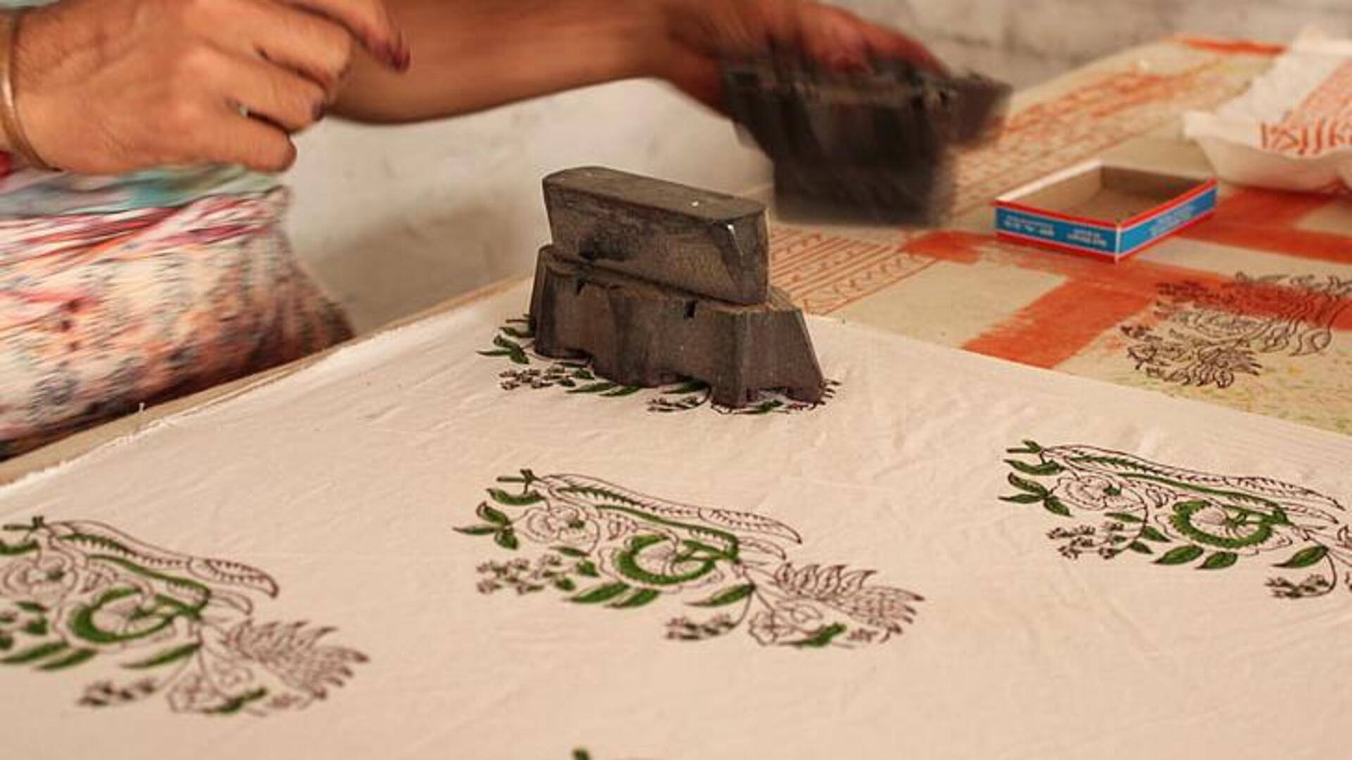 Gaya fesyen unik dengan cetak blok