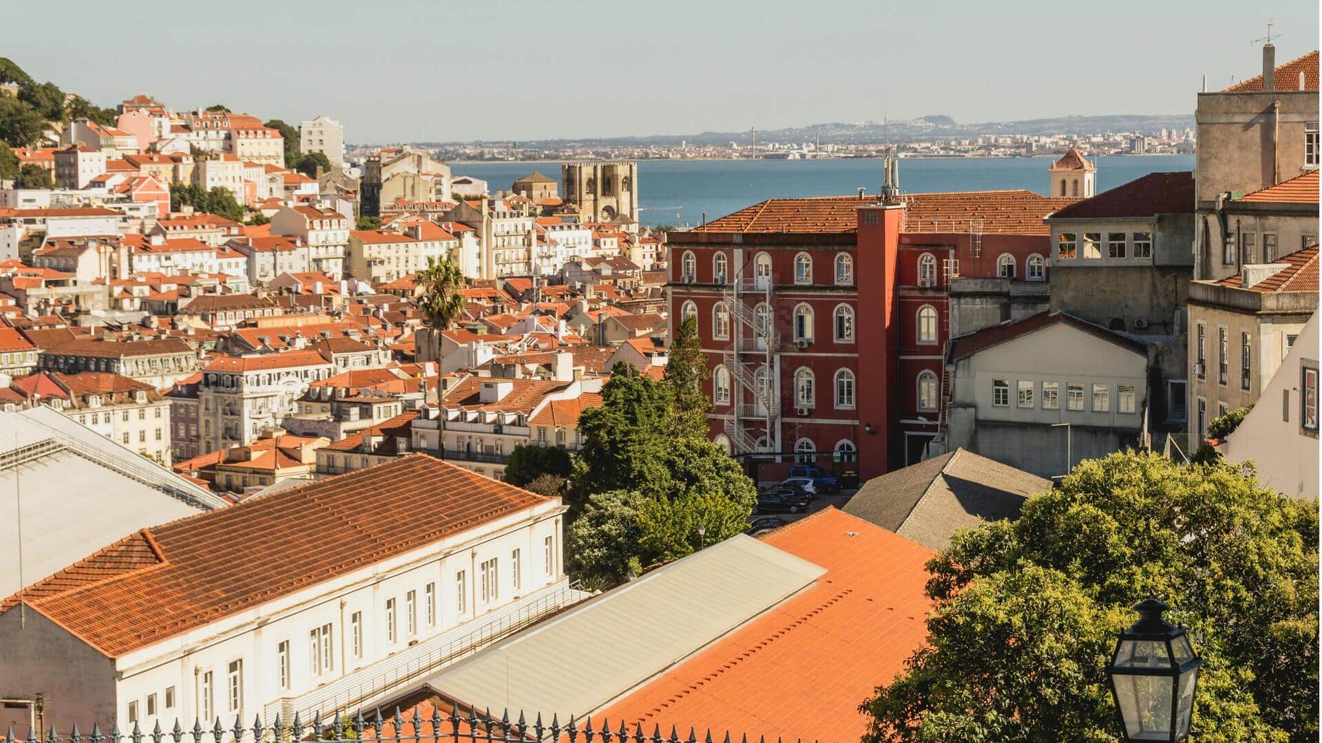 Jelajahi Lingkungan Hidup Lisbon yang Berwarna-warni Jelajahi Lingkungan Hidup Lisbon yang Berwarna-warni