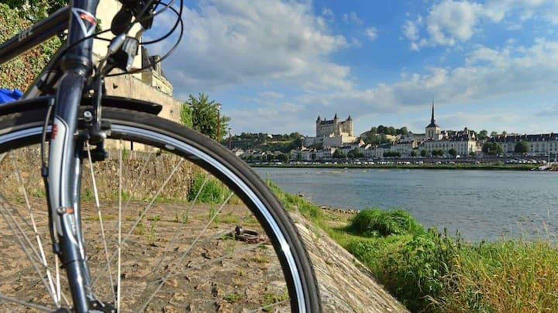 Mengayuh Melintasi Lembah Loire Dengan Suguhan Keindahan Pemandangan Prancis
