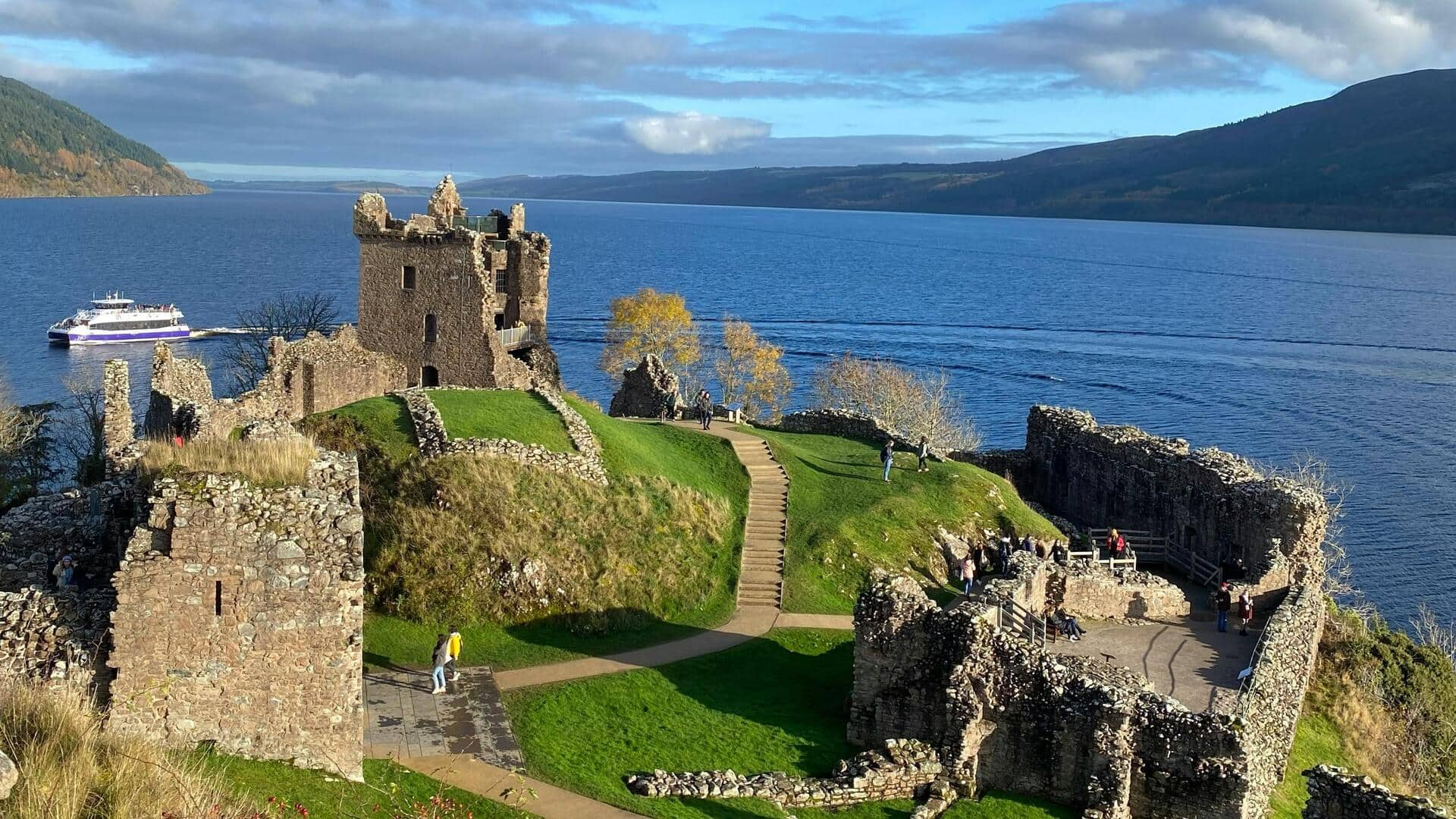 Menjelajahi Keindahan Kanal Caledonian, Skotlandia