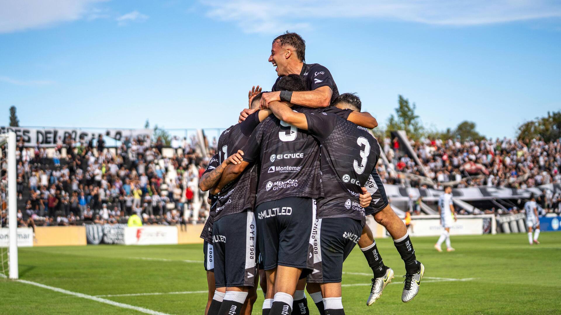 Ritual ikonik dalam olahraga: Asal-usul dan makna