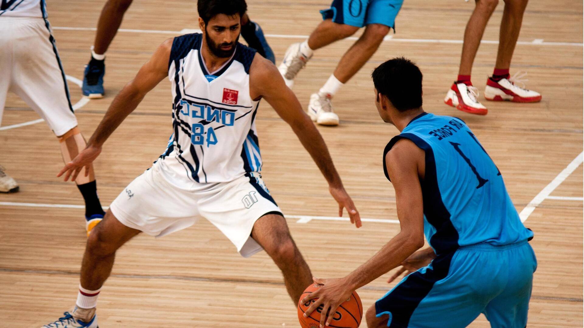 Mengapa lapangan basket memiliki garis tiga poin?