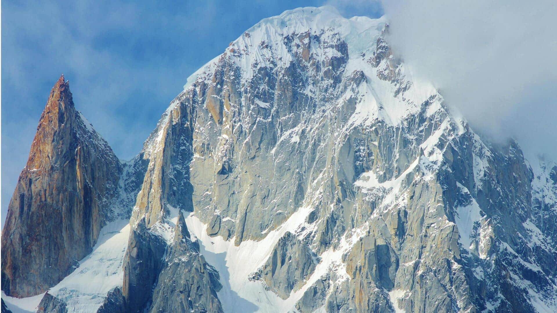 Menjelajahi Keajaiban Trango Towers, Pakistan