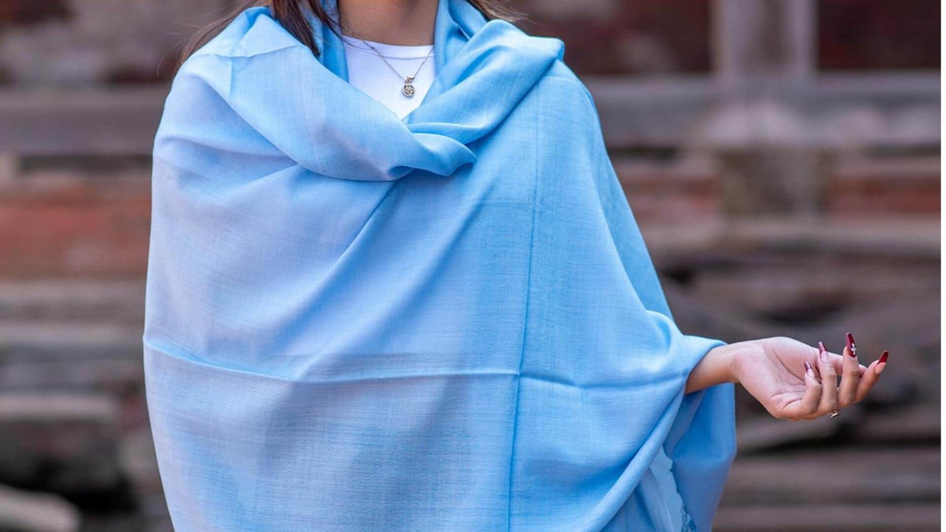 Tingkatkan gaya: Selendang sutra untuk transisi musim