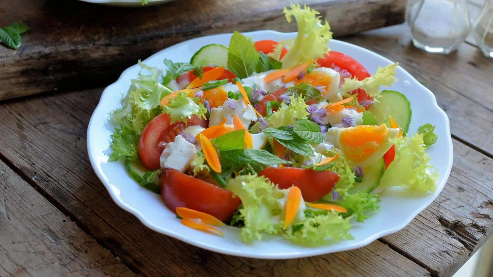 Segarkan Salad Anda dengan Bunga yang Berwarna-warni