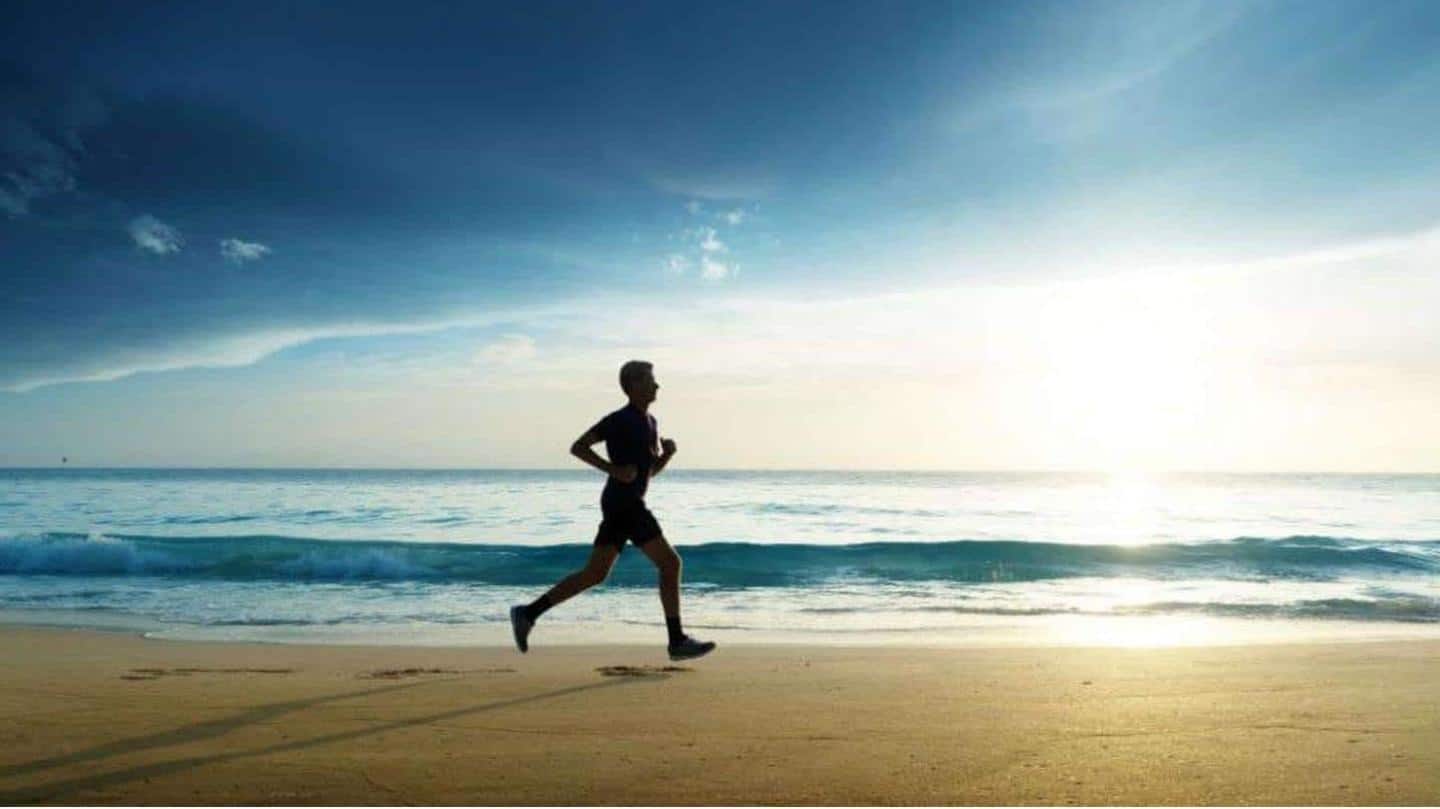 #HealthBytes: Berlari di pantai sangat baik untuk Anda. Kenali manfaatnya