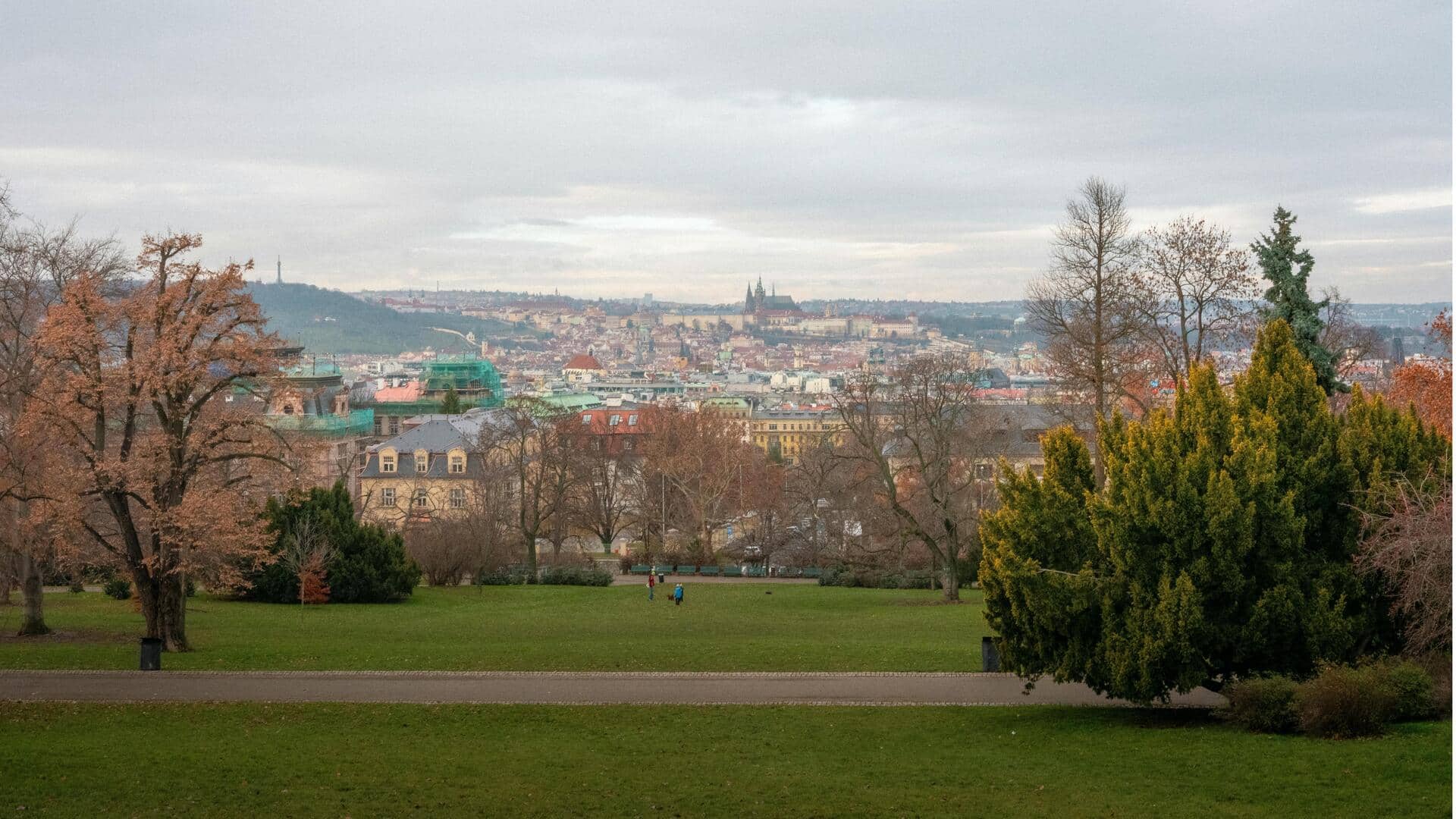 Lima Tempat Piknik di Tepi Sungai Praha yang Menenangkan