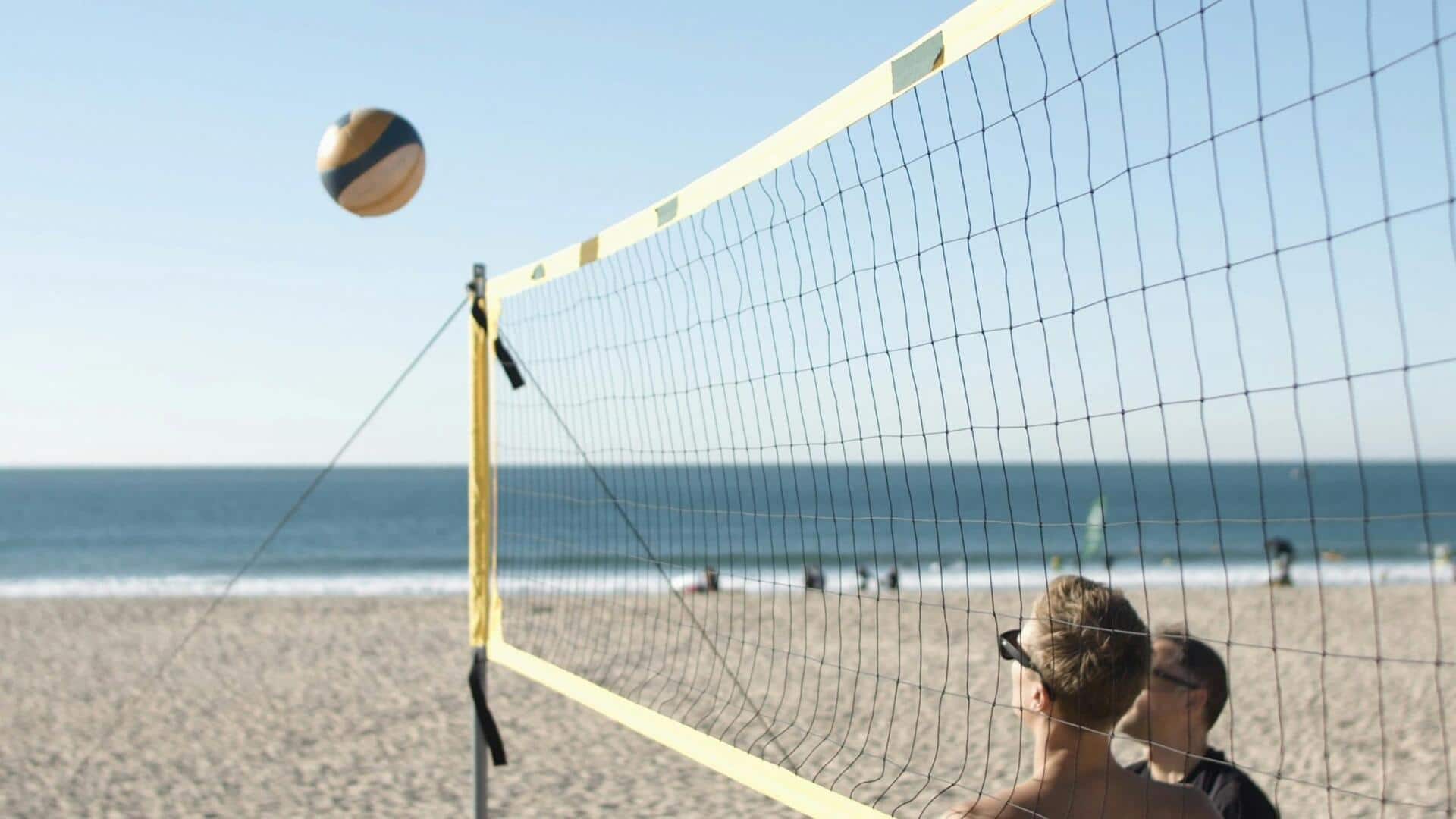 Mengapa lapangan voli pantai lebih kecil?