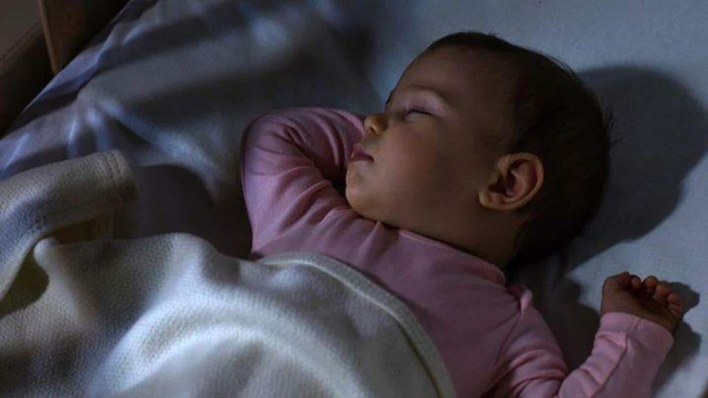 Kiat efektif untuk membantu bayi Anda tidur nyenyak sepanjang malam