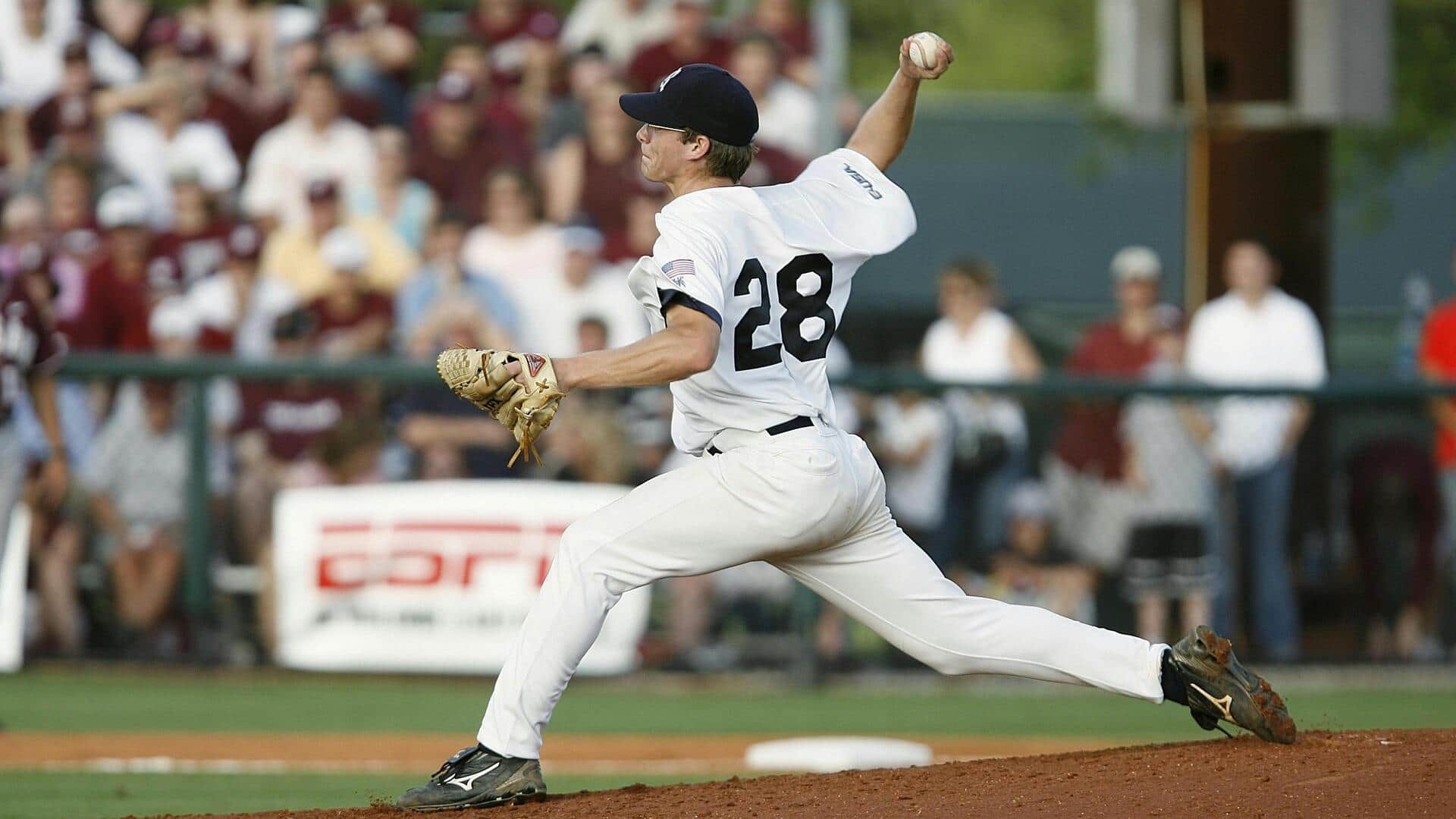 Mengapa pitcher tidak memakai lengan panjang di baseball? Mengapa pitcher tidak memakai lengan panjang di baseball?