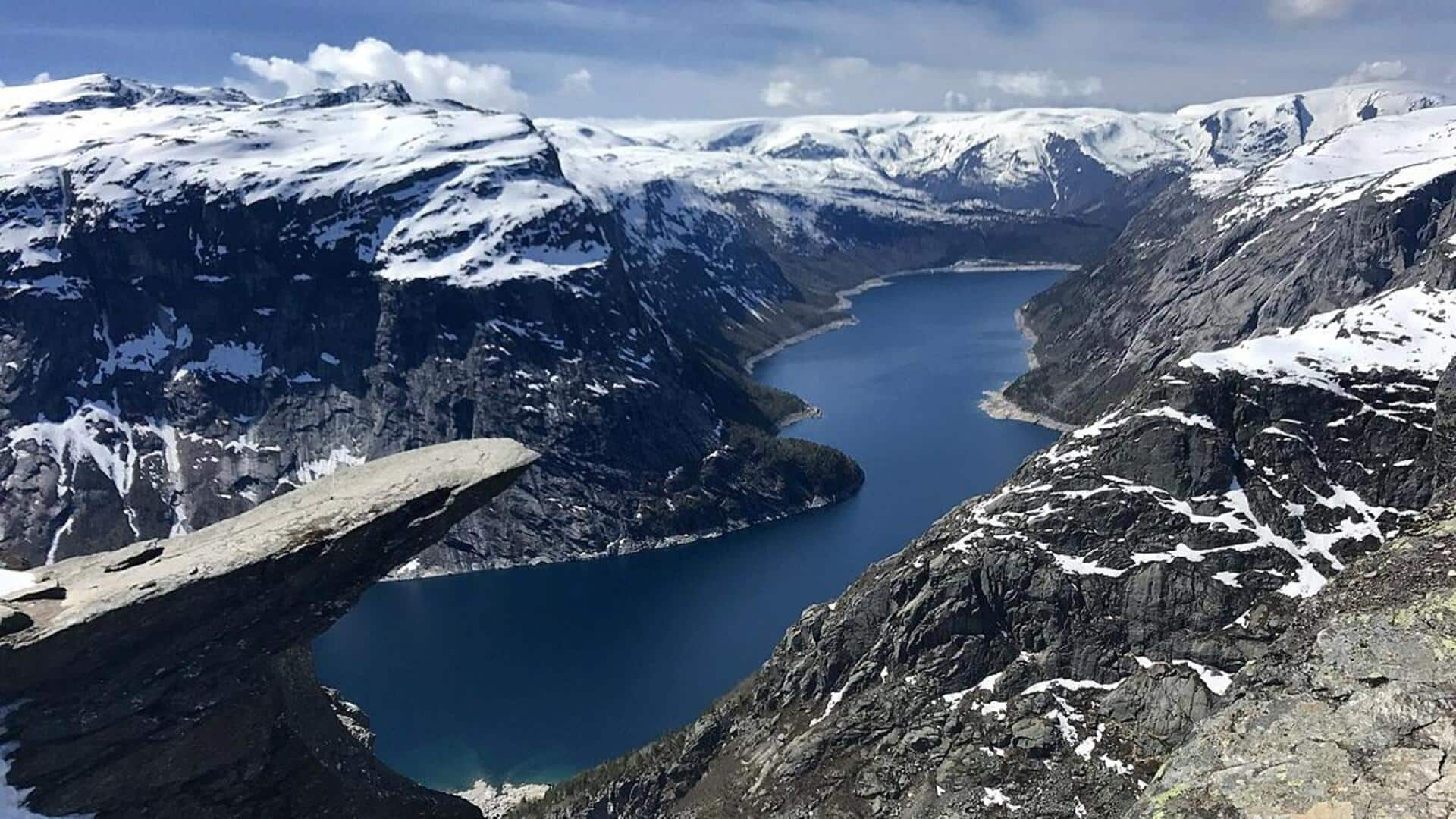 Menjelajahi Keindahan Trolltunga, Norwegia