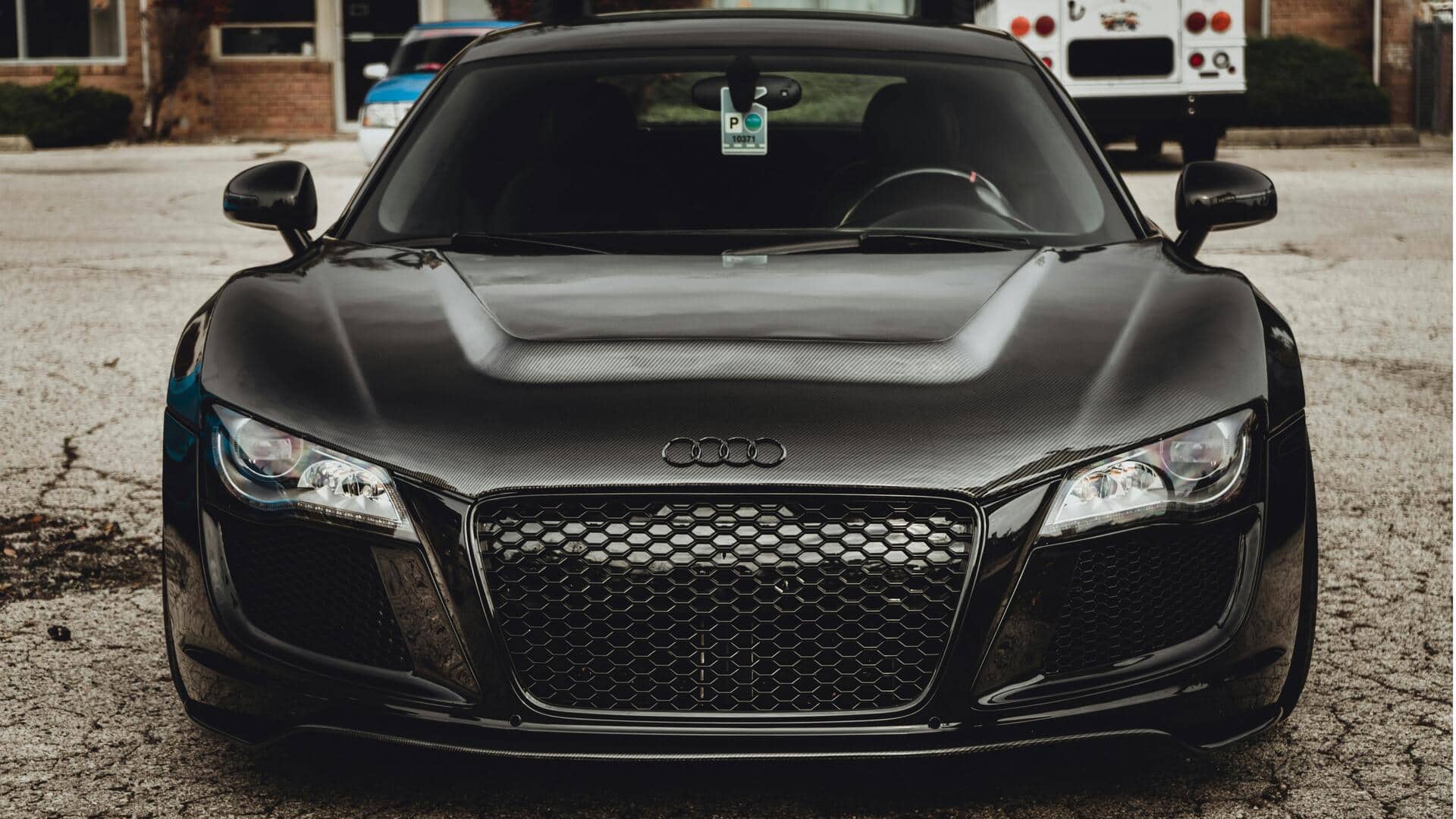 Supercar Terjangkau: Mobil Mewah dengan Harga Terjangkau