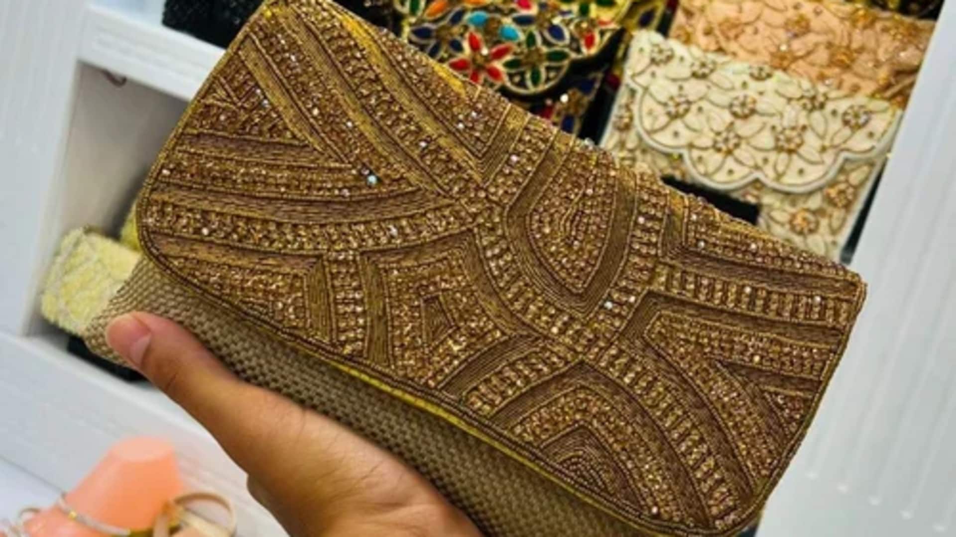 Mengintegrasikan aksesori rami buatan tangan ke dalam pakaian modern