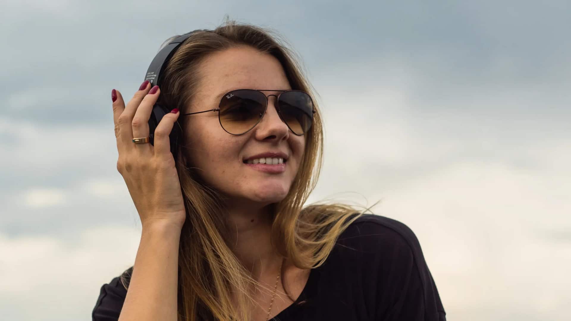 Gaya baru dengan kacamata oversized yang berani