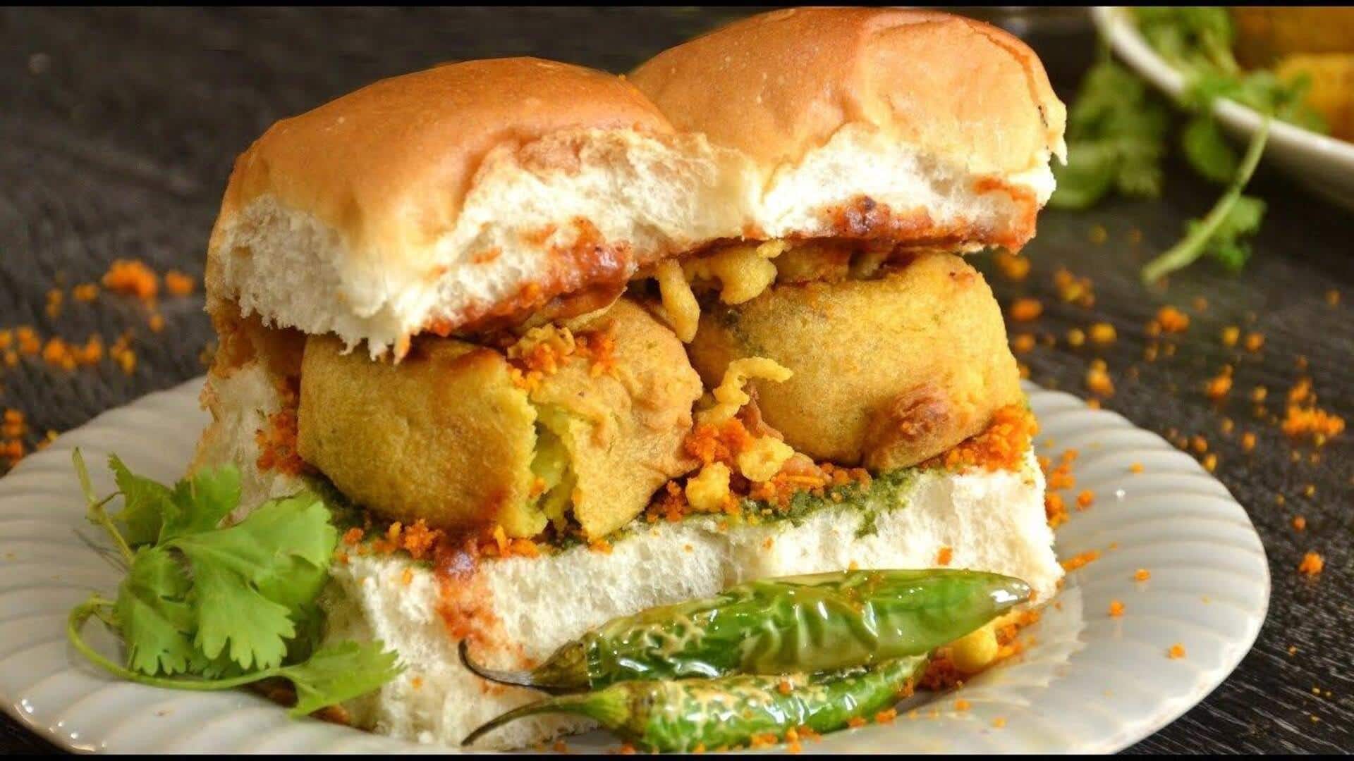 Menikmati Pesona Vada Pav di Mumbai