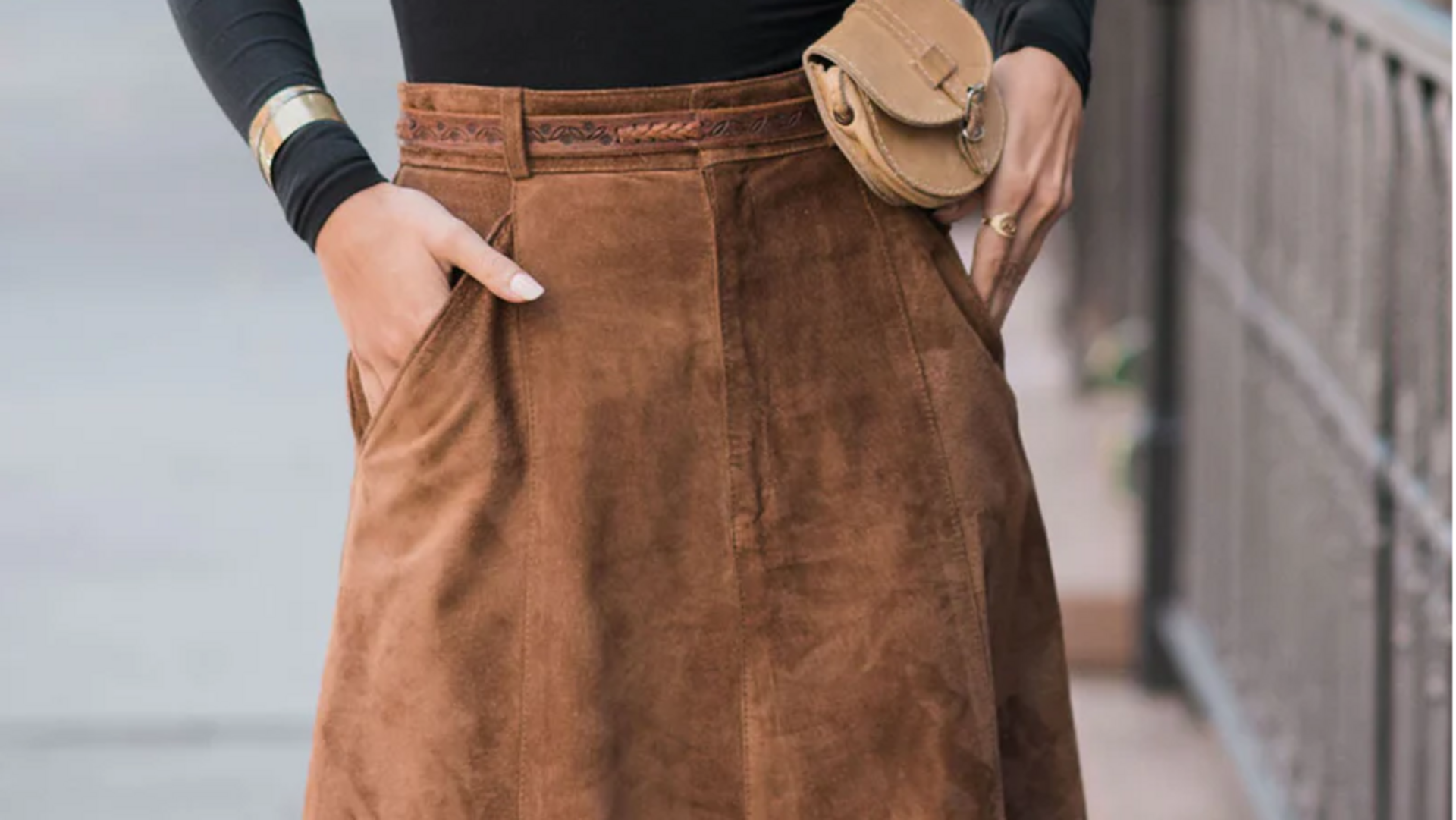 Lima gaya rok suede untuk musim dingin siang India