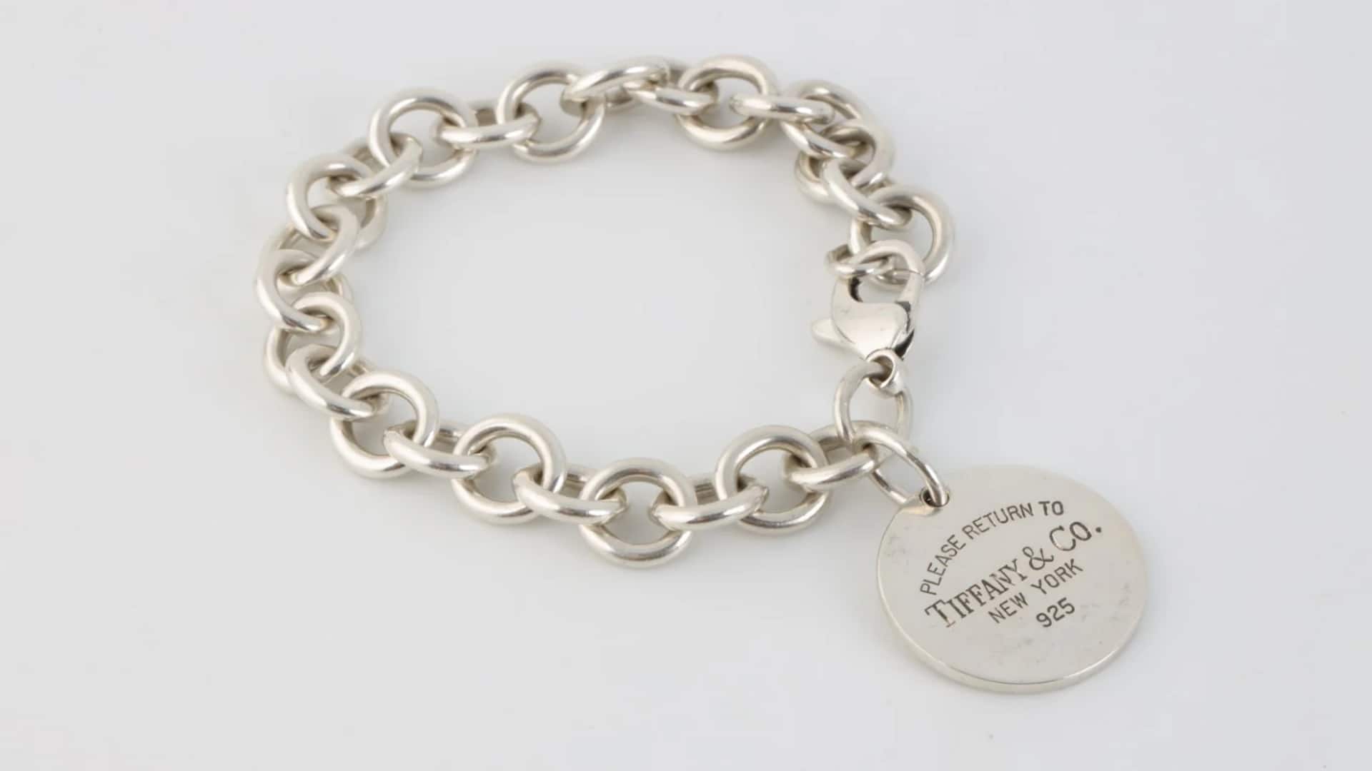 Lima gelang ikonik yang memengaruhi pernyataan fesyen Anda