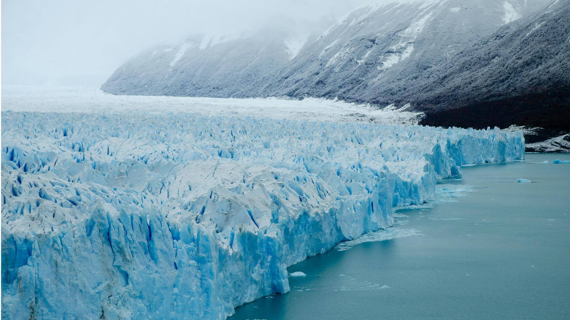 Mendaki Es di Gletser Patagonia