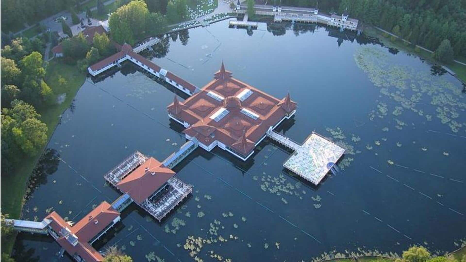 Danau Penyembuhan Heviz di Hungaria: Tempat Relaksasi yang Menenangkan