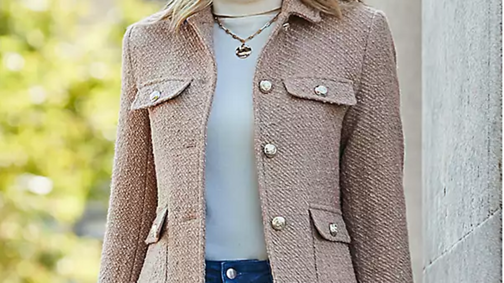 Lima atasan Boucle untuk musim dingin India