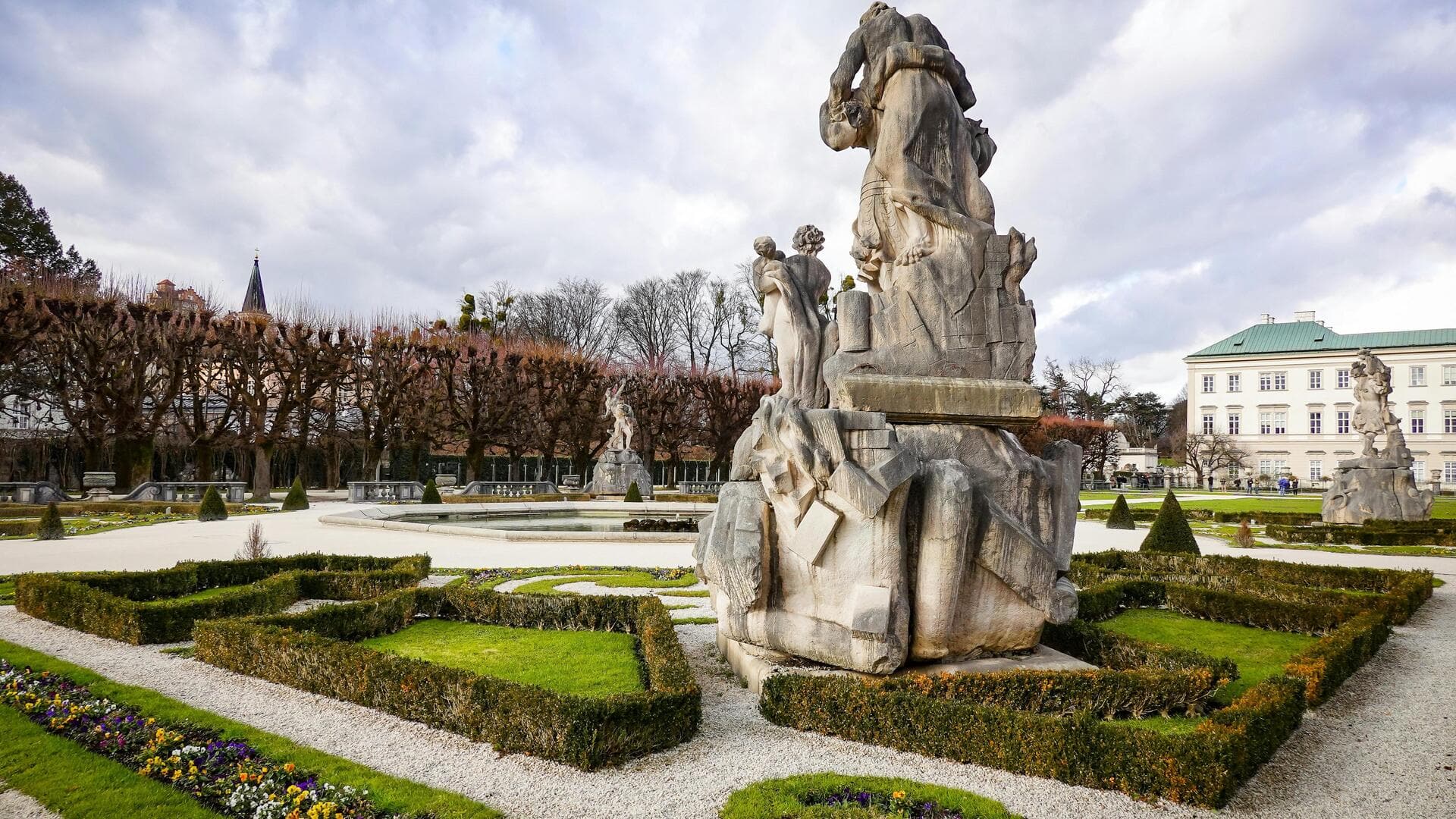 Menjelajahi Alun-Alun Dongeng di Salzburg: Lima Pengalaman yang Wajib Dicoba
